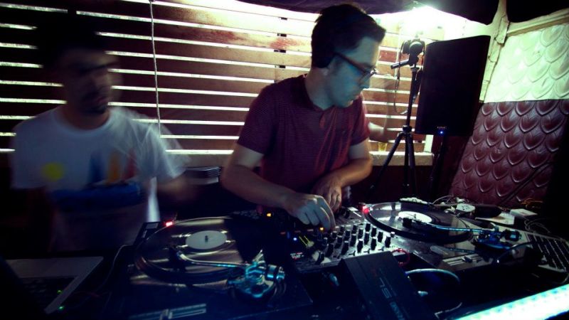 Photos: Love Bombs - Sun Down Get Down